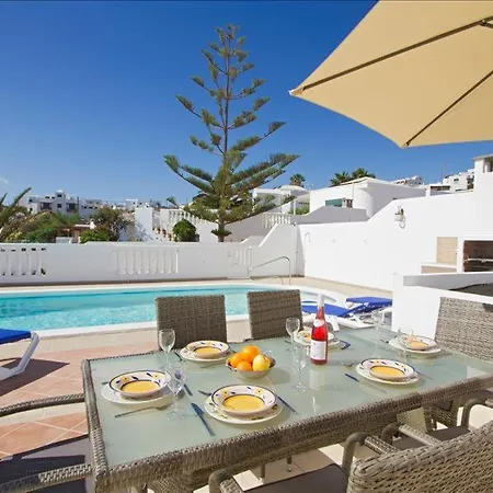 - 4 Bedrooms Private Patio With Heated Pool Villa Tias