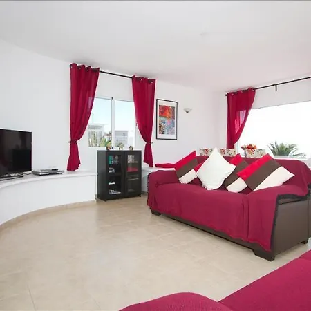 - 4 Bedrooms Private Patio With Heated Pool *