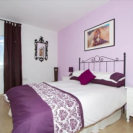 - 4 Bedrooms Private Patio With Heated Pool Villa *